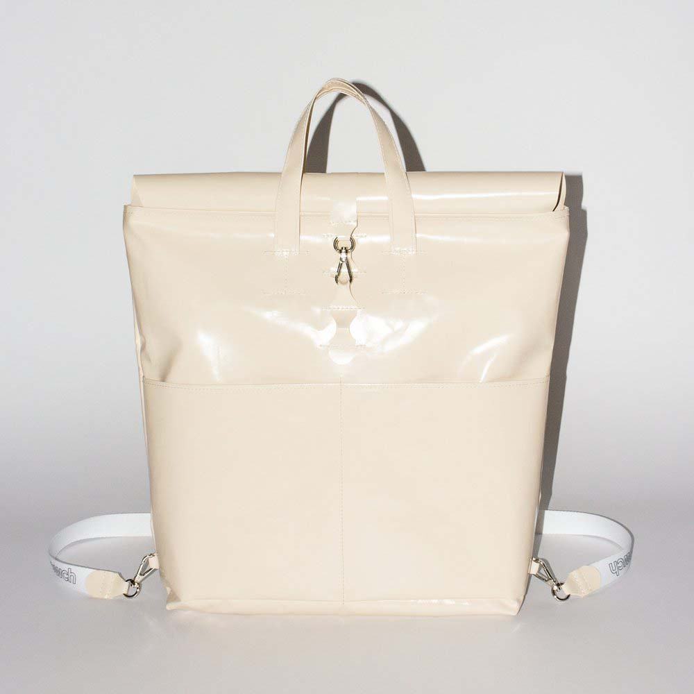 24/8 Tasche, 24/8 Tasche Rubinrot, 24/8 Tasche Safran, 24/8 Tasche Anthrazit, Extratasche, Innentasche, Stuff Bag M, Stuff Bag Large, POWCH Laptoptasche, Elektroniktasche Caramel, Elektroniktasche, Powch, Record Bag, Schaltplattentasche, Recycling Shopper, Recycling-Umhängetasche, Hüfttasche, market, Online-Shop, Bernevo, Bernevo AG, Geschenk, Geschenkidee, Manufaktur, Handgemacht, Swissmade, CH-Armee