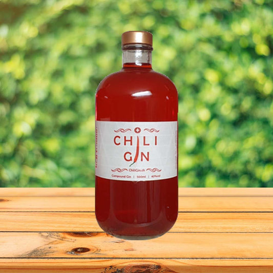 Vom Feld ins Glas, Getränke, Food, Food Deluxe, Fine Food, Accessoires, Zuckerrüben, Zuckerrübenschnaps, Schnaps, Cocktail, Rum, Swissmade, Geschenk, Geschenkidee, Geschenkbox, Röm, Röm el Primero «puur», Röm el Primero «fiin», Röm el Primero, Fass, Fässli, Box, Röm-Box, Röm-Fässli, klaar, bruun, Neutrum, Tanne, Tannä, Bouquet, Rum Cola, Skipiste