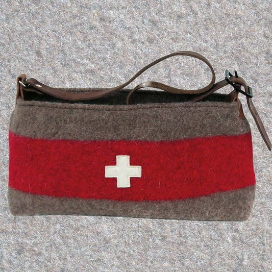 Handtasche aus Schweizer Armeedecken, Geschenk, Geschenkidee, Manufaktur, Handgemacht, Swissmade, CH-Armee-Decken, Aktenmappe, Handtasche, Rucksack, Shopper, Tasche, Allroundtasche, Schultertasche, Umhängetasche, Laptoptasche, Schultertasche Vintage Look, Handytasche, Aktentasche, Bowling Bag, Unisex Allroundtasche, Reisetasche, Bowling-Umhängetasche, Schweizer Postsack, Beuteltasche, Shopper Post
