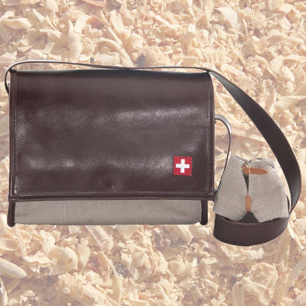 Hose runter, Tasche hoch!, Recycling Shopper, Recycling-Umhängetasche, Hüfttasche, Geschenk, Geschenkidee, Manufaktur, Handgemacht, Swissmade, CH-Armee-Decken, Aktenmappe, Handtasche, Rucksack, Shopper, Tasche, Allroundtasche, Schultertasche, Umhängetasche, Laptoptasche, Schultertasche Vintage Look, Handytasche, Aktentasche, Bowling Bag, Unisex Allroundtasche