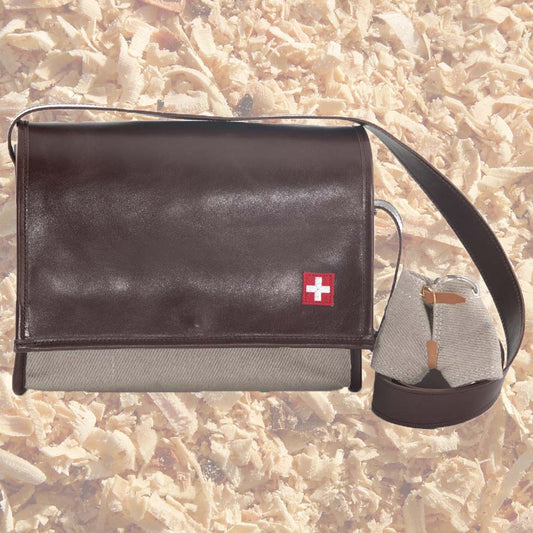 Hose runter, Tasche hoch!, Recycling Shopper, Recycling-Umhängetasche, Hüfttasche, Geschenk, Geschenkidee, Manufaktur, Handgemacht, Swissmade, CH-Armee-Decken, Aktenmappe, Handtasche, Rucksack, Shopper, Tasche, Allroundtasche, Schultertasche, Umhängetasche, Laptoptasche, Schultertasche Vintage Look, Handytasche, Aktentasche, Bowling Bag, Unisex Allroundtasche